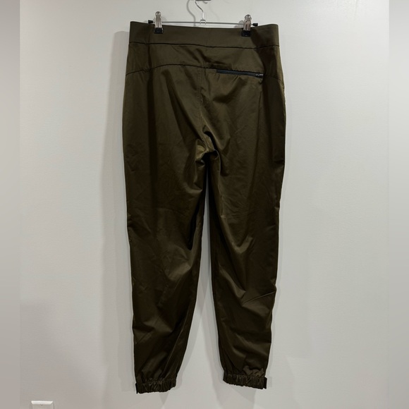 Athleta Women’s Olive Green Radiant Jogger Size 6T - Picture 2 of 7